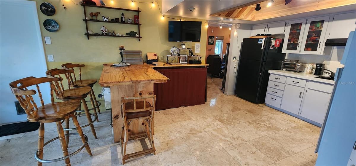 30 FERNHAM LANE — photo 12 of 25