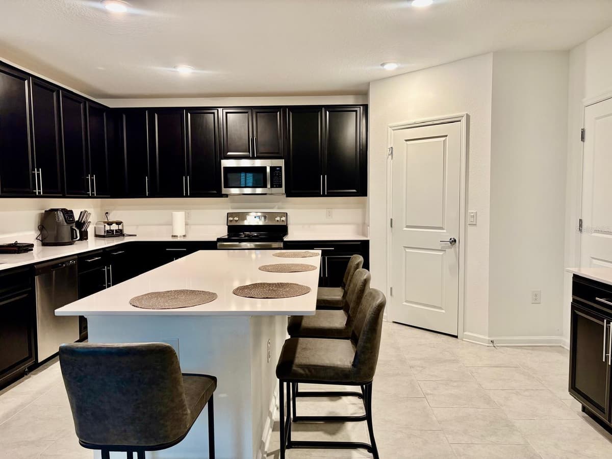 4220 BULL STREET — photo 3 of 22