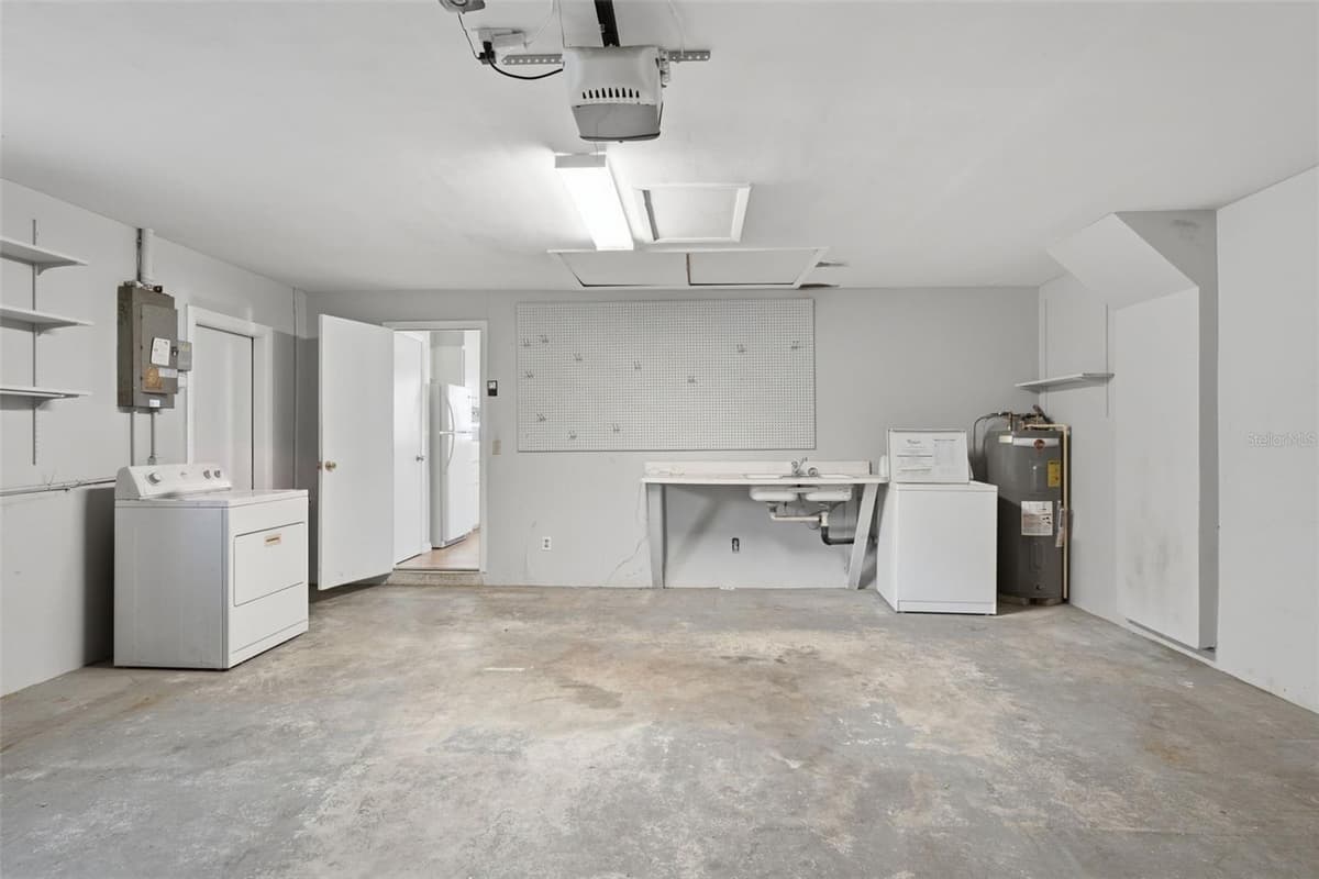 1387 BELLEVUE BOULEVARD — photo 30 of 42