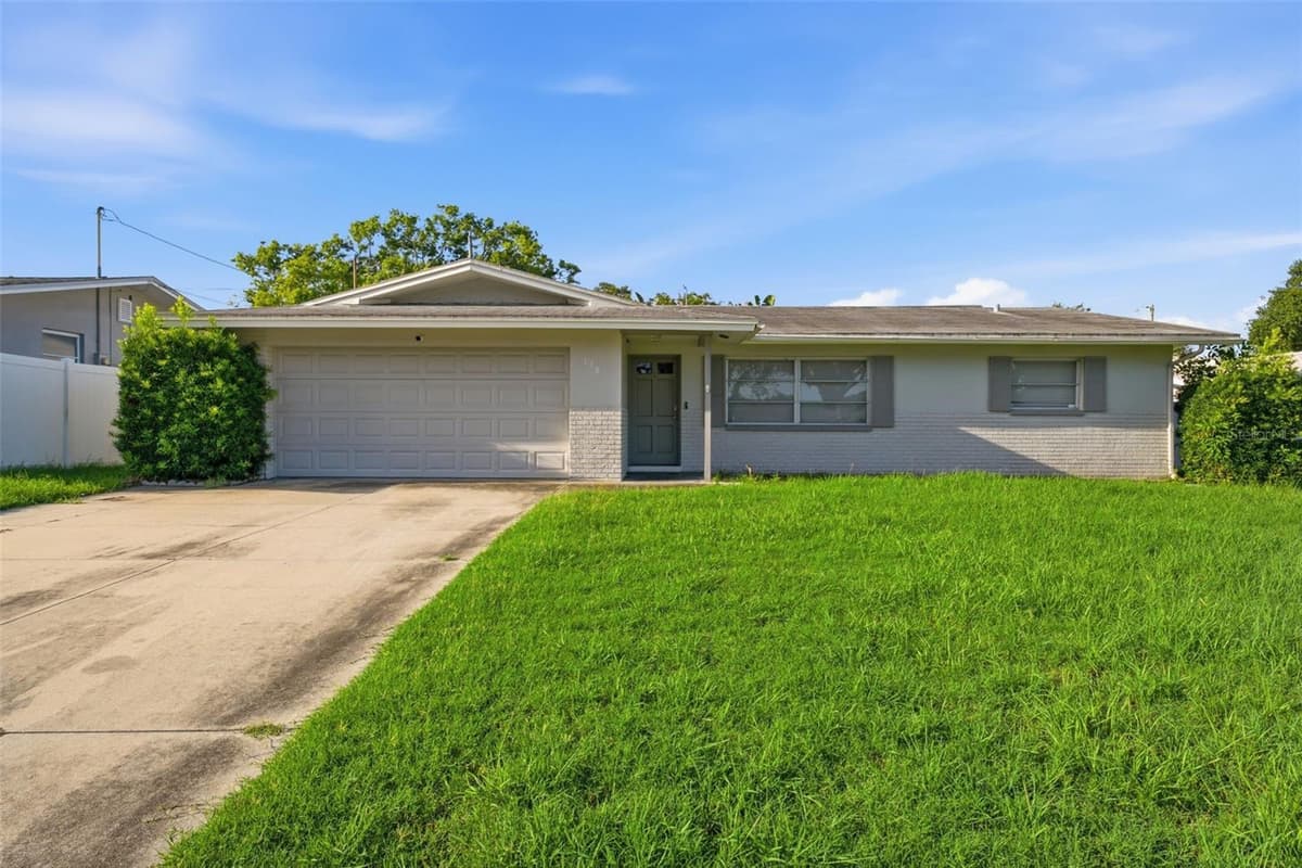 1387 BELLEVUE BOULEVARD — photo 1 of 42