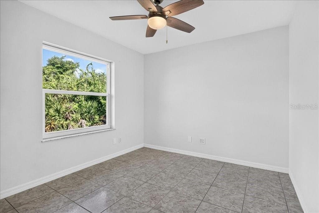 11 SWEET BAY DRIVE — photo 38 of 48