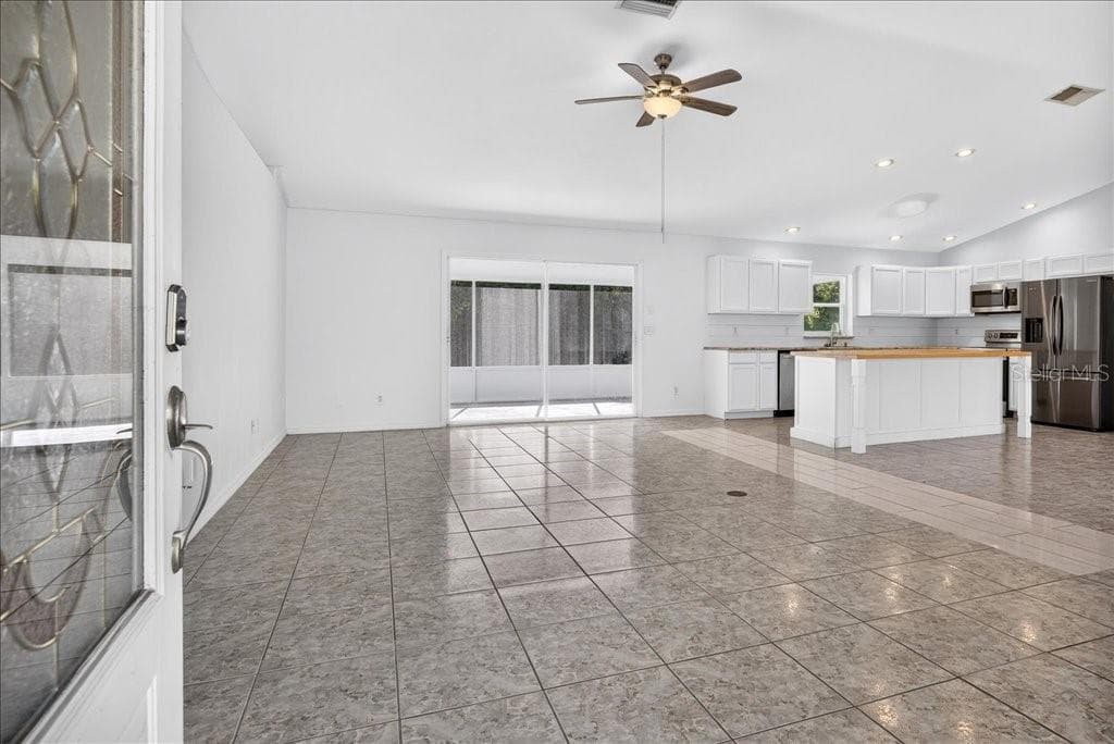 11 SWEET BAY DRIVE — photo 7 of 48
