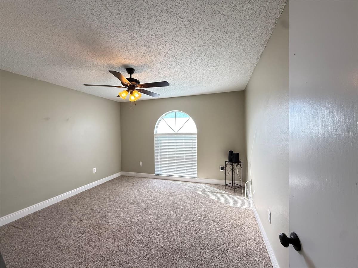 3210 THOROUGHBRED LOOP — photo 21 of 23