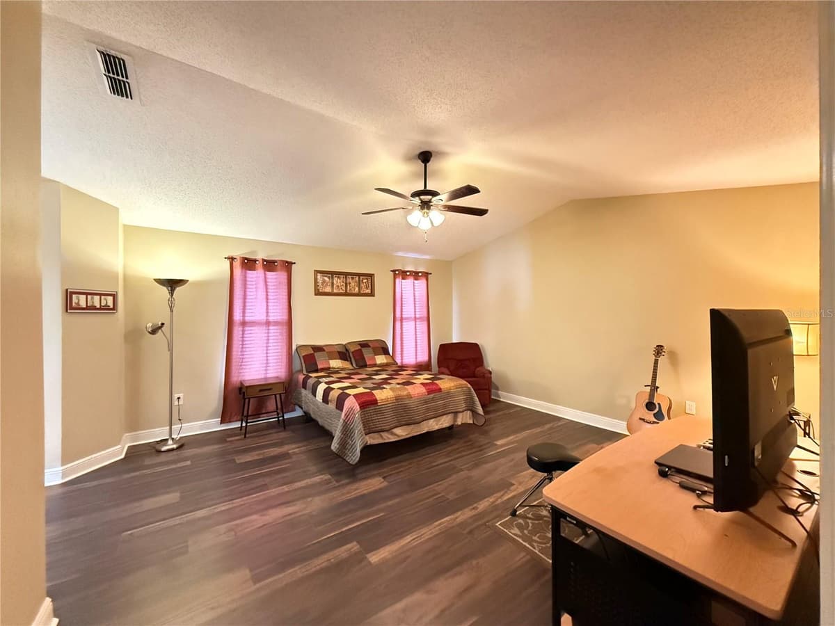 3210 THOROUGHBRED LOOP — photo 15 of 23