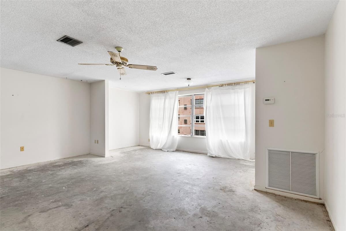 5501 80TH STREET — photo 3 of 16