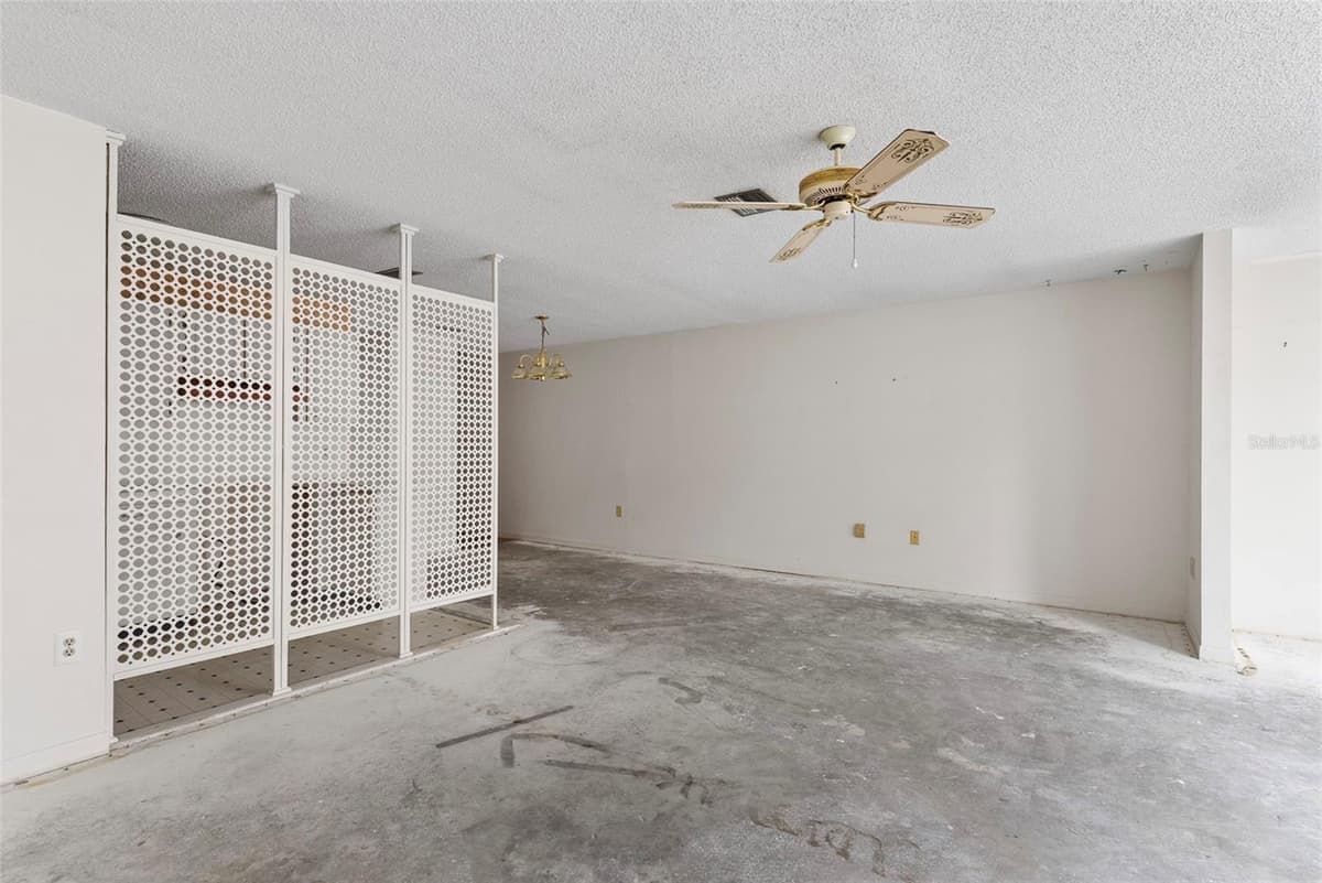 5501 80TH STREET — photo 5 of 16