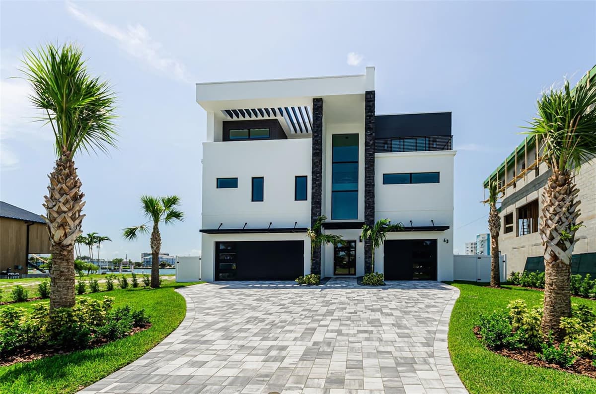 43 DOLPHIN DRIVE — photo 1 of 100