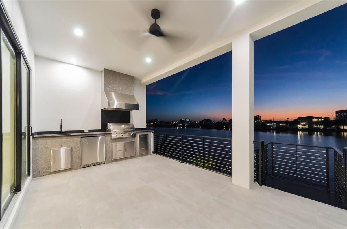 43 DOLPHIN DRIVE — photo 34 of 100