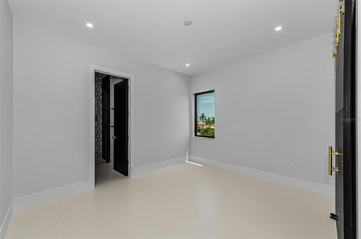 43 DOLPHIN DRIVE — photo 62 of 100