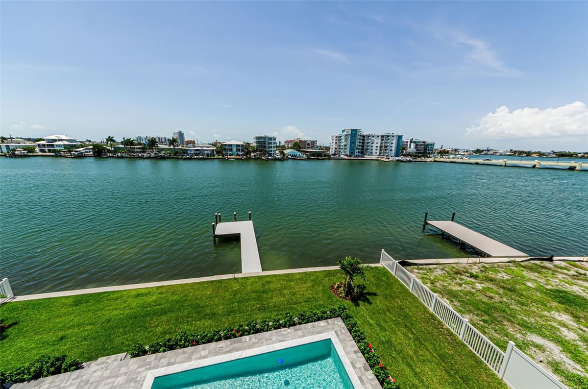 43 DOLPHIN DRIVE — photo 60 of 100