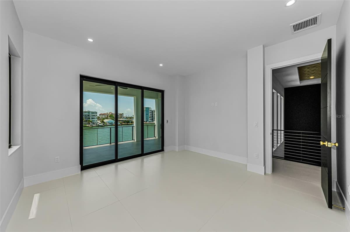 43 DOLPHIN DRIVE — photo 71 of 100