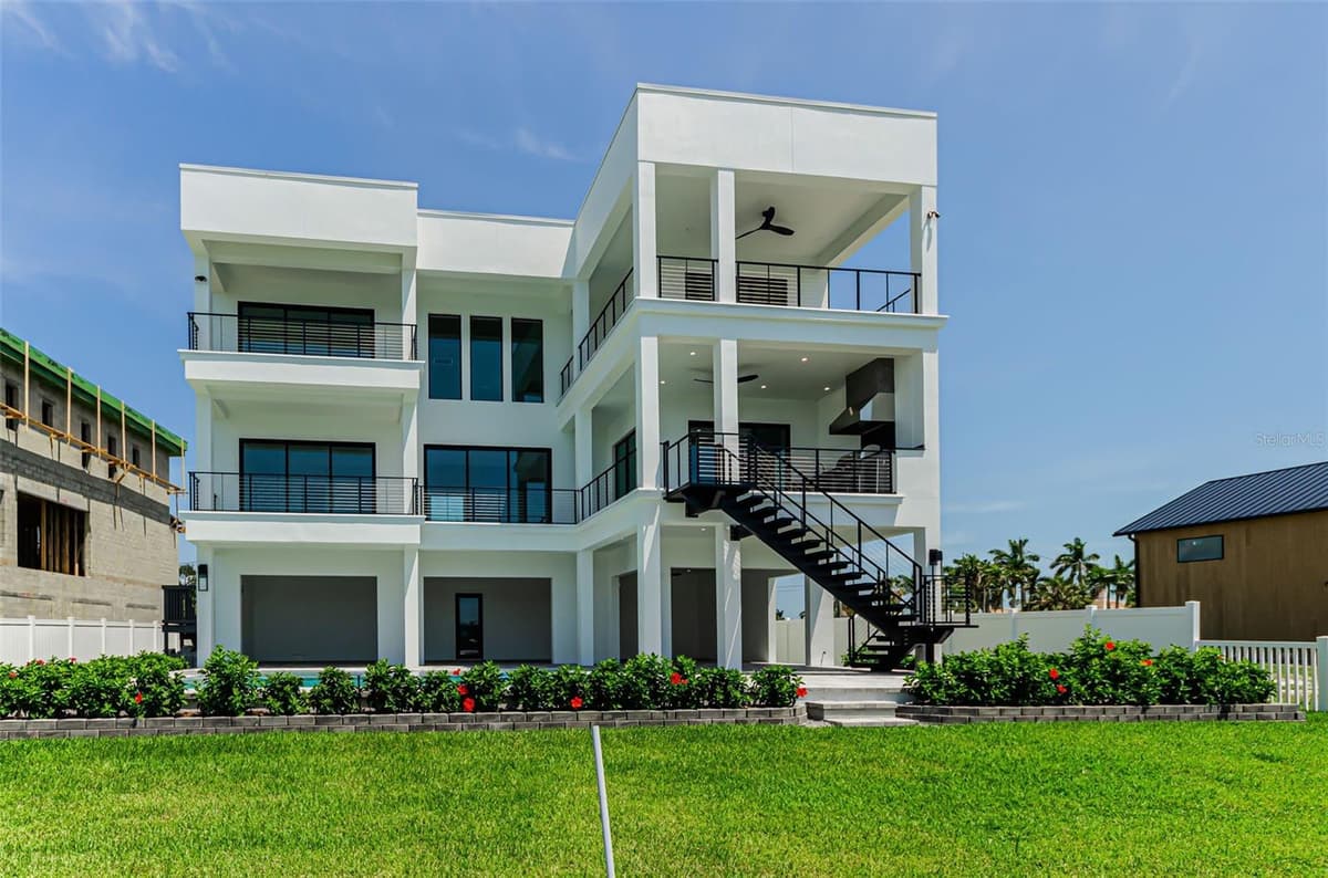 43 DOLPHIN DRIVE — photo 3 of 100