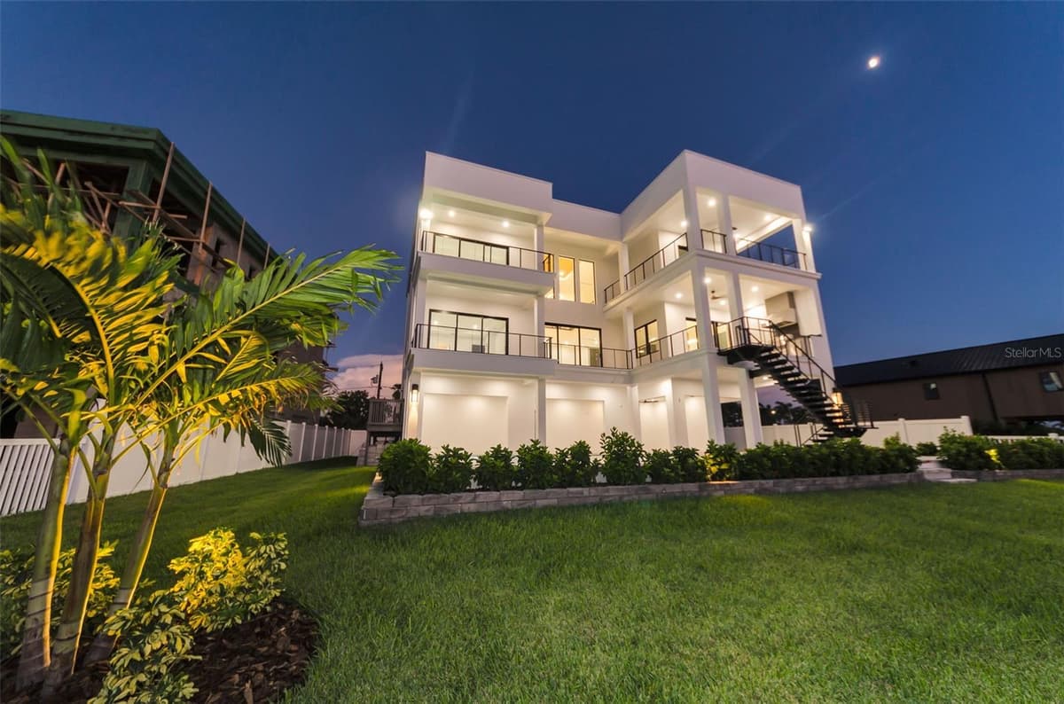 43 DOLPHIN DRIVE — photo 86 of 100