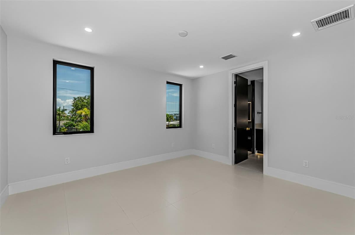 43 DOLPHIN DRIVE — photo 50 of 100