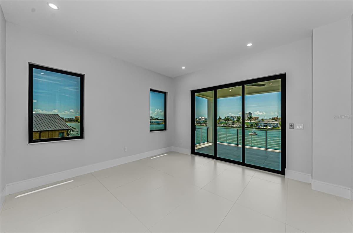 43 DOLPHIN DRIVE — photo 70 of 100
