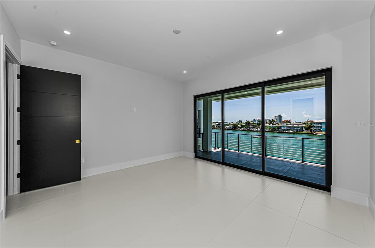 43 DOLPHIN DRIVE — photo 58 of 100