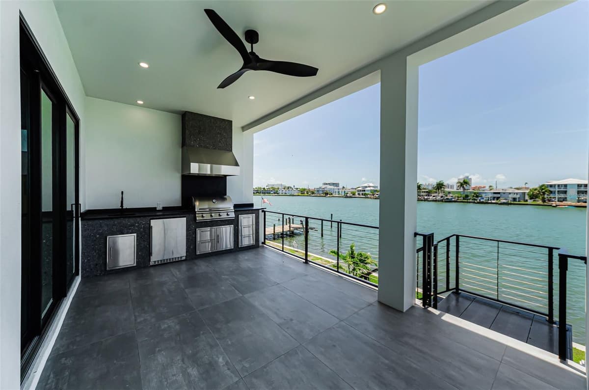43 DOLPHIN DRIVE — photo 33 of 100