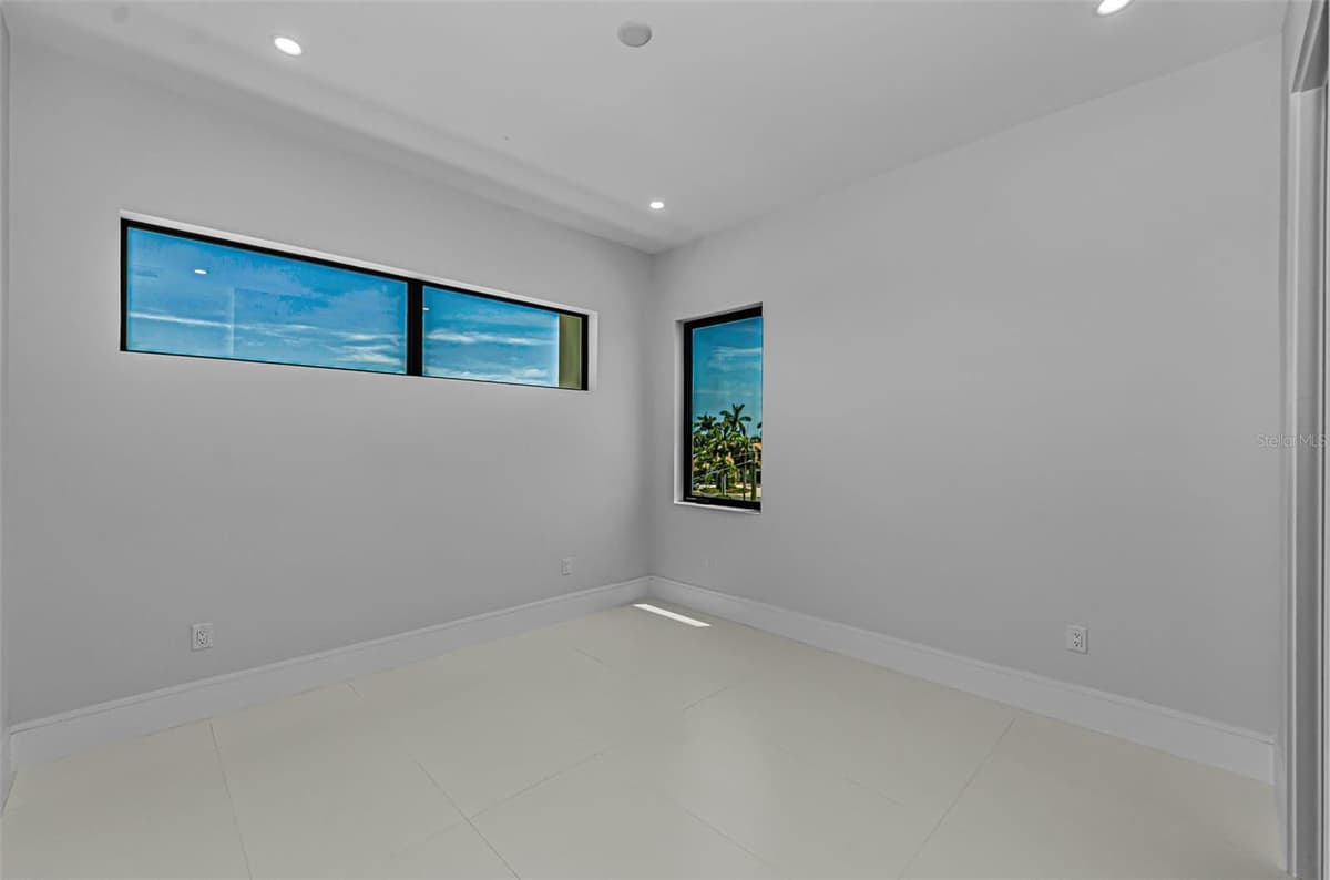 43 DOLPHIN DRIVE — photo 65 of 100