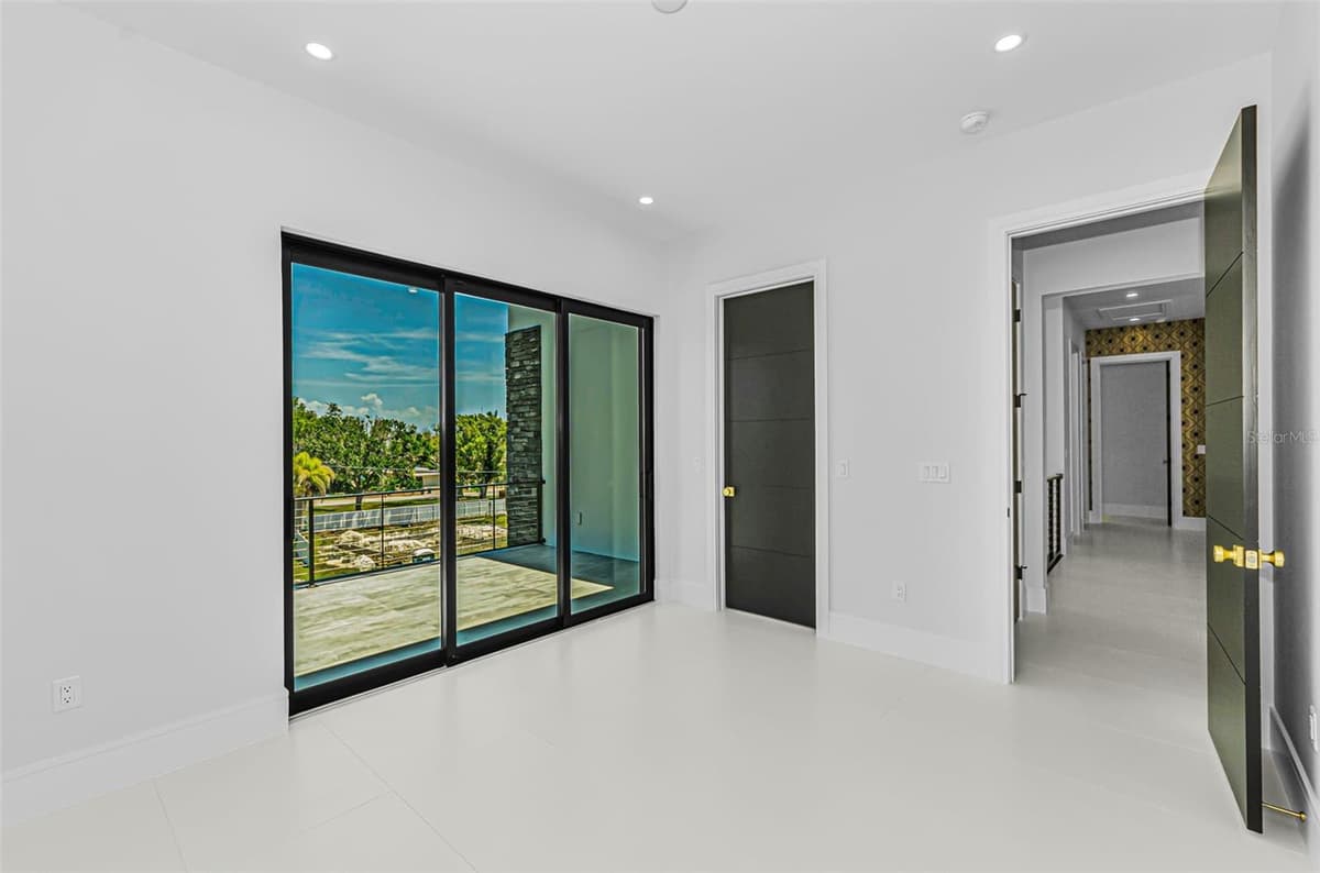 43 DOLPHIN DRIVE — photo 68 of 100