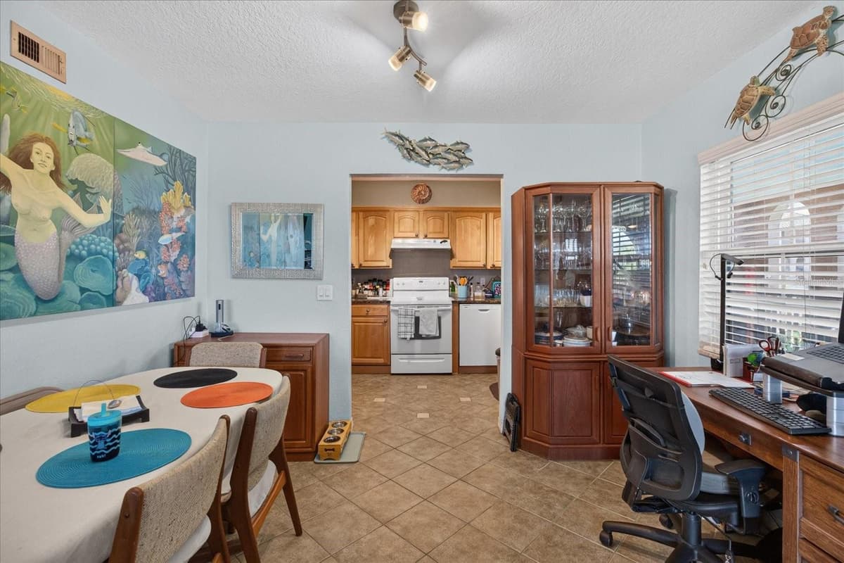 6100 GULFPORT BOULEVARD — photo 17 of 64