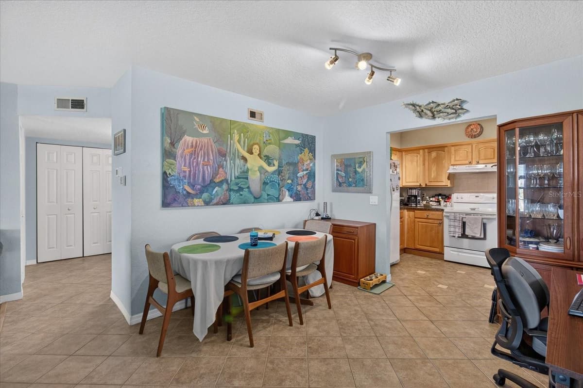6100 GULFPORT BOULEVARD — photo 18 of 64