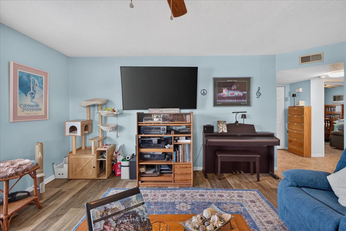 6100 GULFPORT BOULEVARD — photo 14 of 64