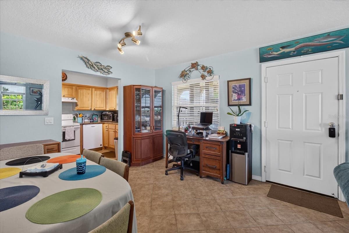 6100 GULFPORT BOULEVARD — photo 16 of 64