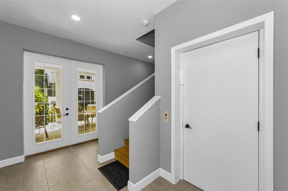 1340 BAYSHORE BOULEVARD — photo 4 of 89