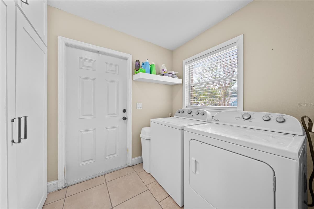 4865 MEADOW DRIVE — photo 16 of 33