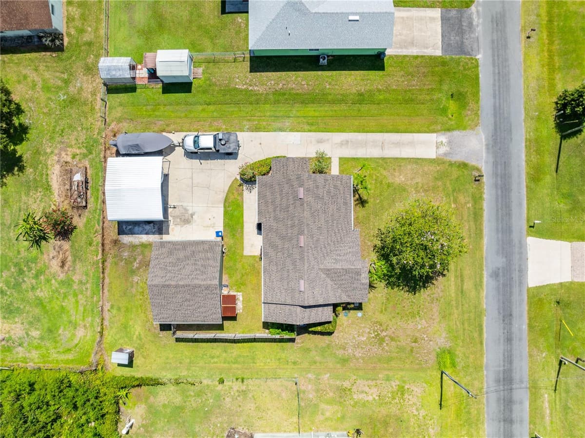 4865 MEADOW DRIVE — photo 33 of 33