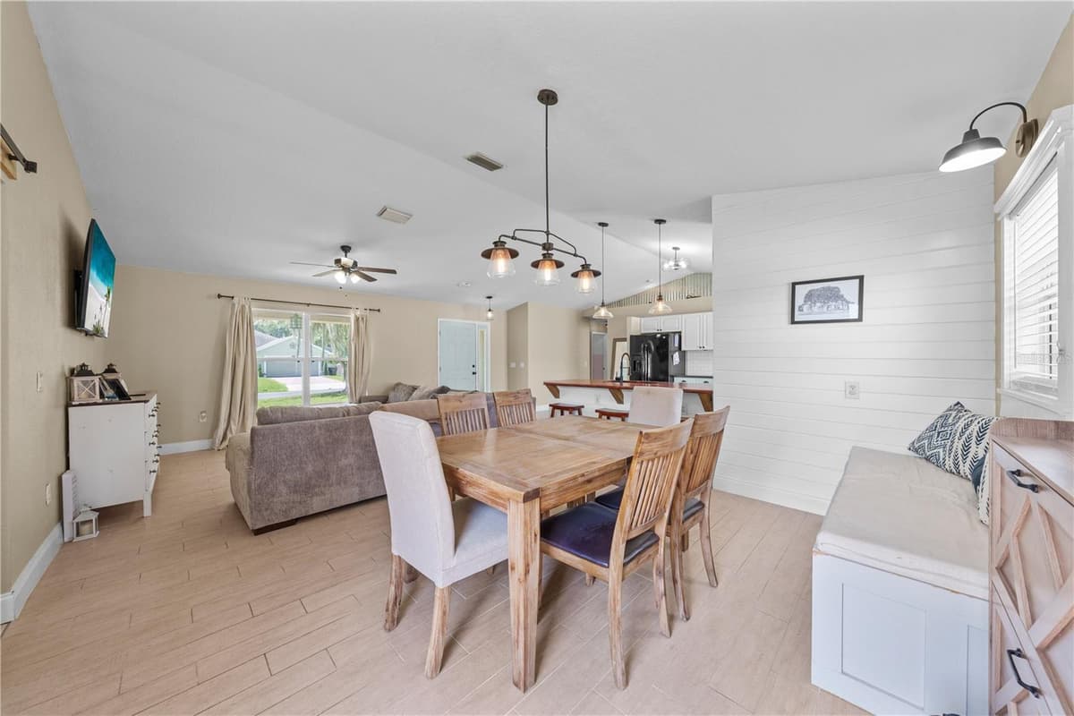 4865 MEADOW DRIVE — photo 15 of 33