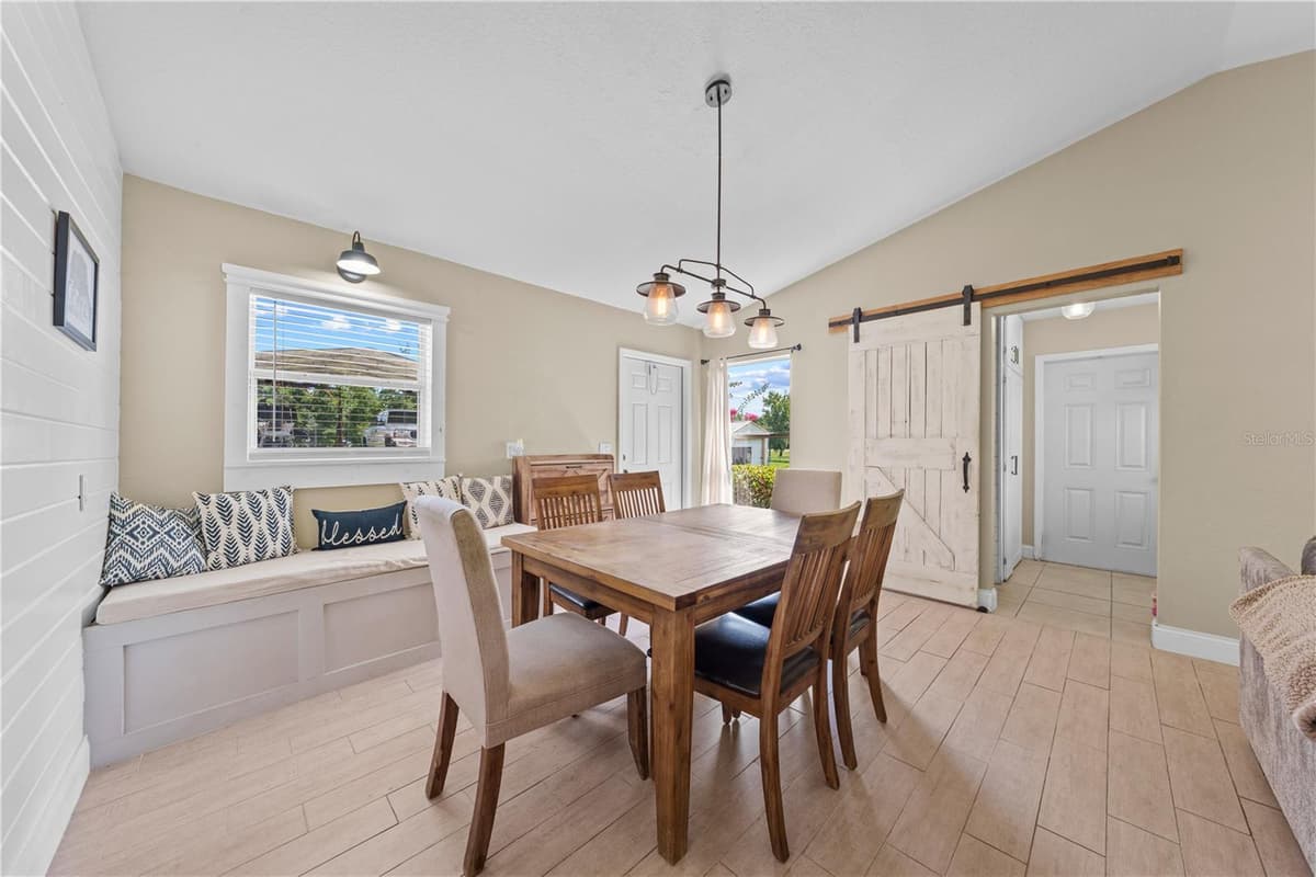 4865 MEADOW DRIVE — photo 13 of 33