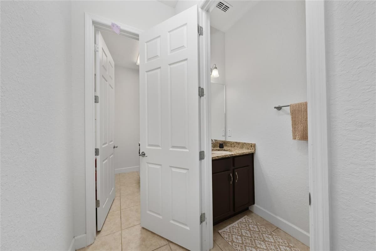 2806 PLYMOUTH PLACE — photo 38 of 43