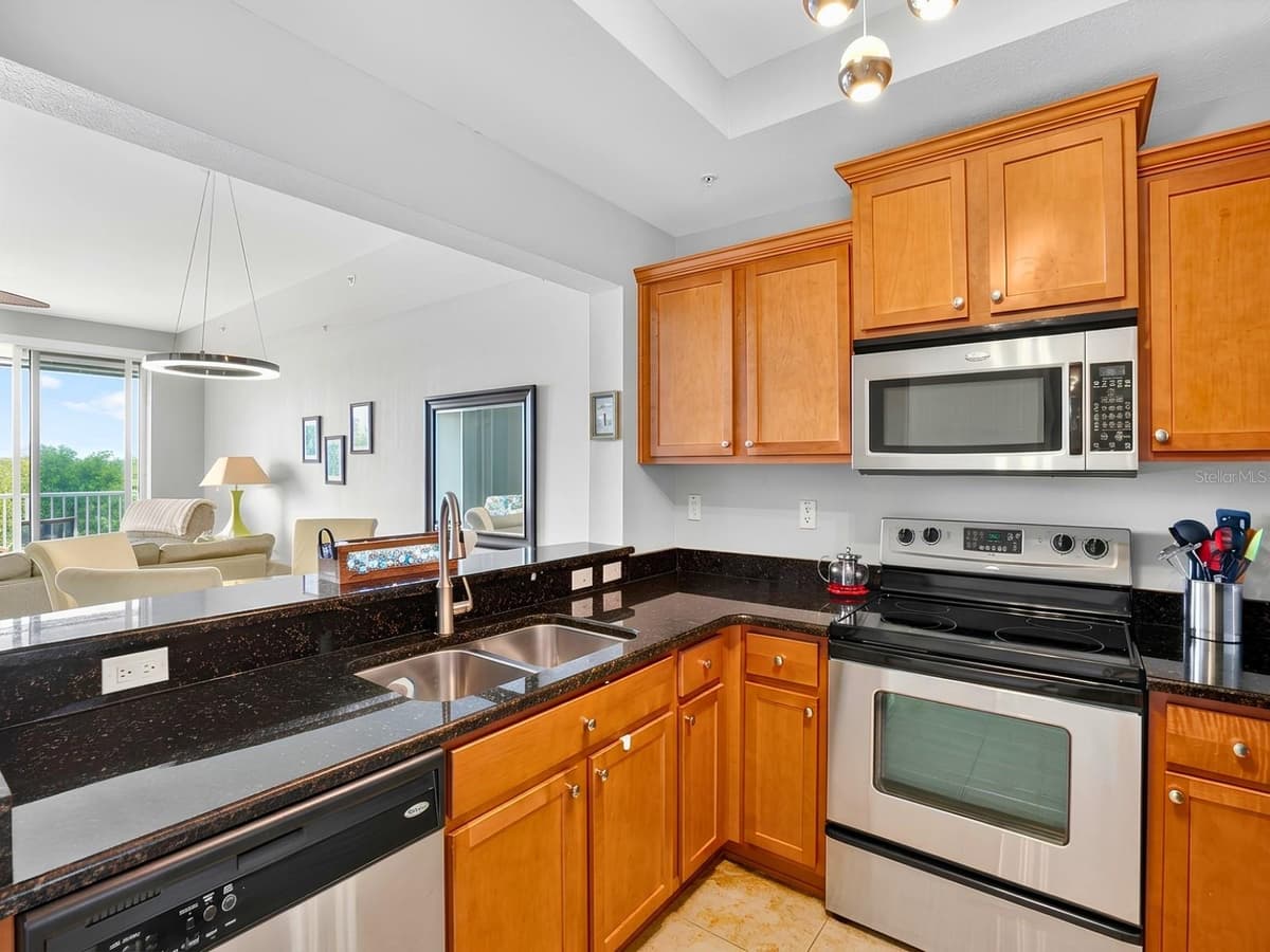 3248 MANGROVE POINT DRIVE — photo 14 of 49