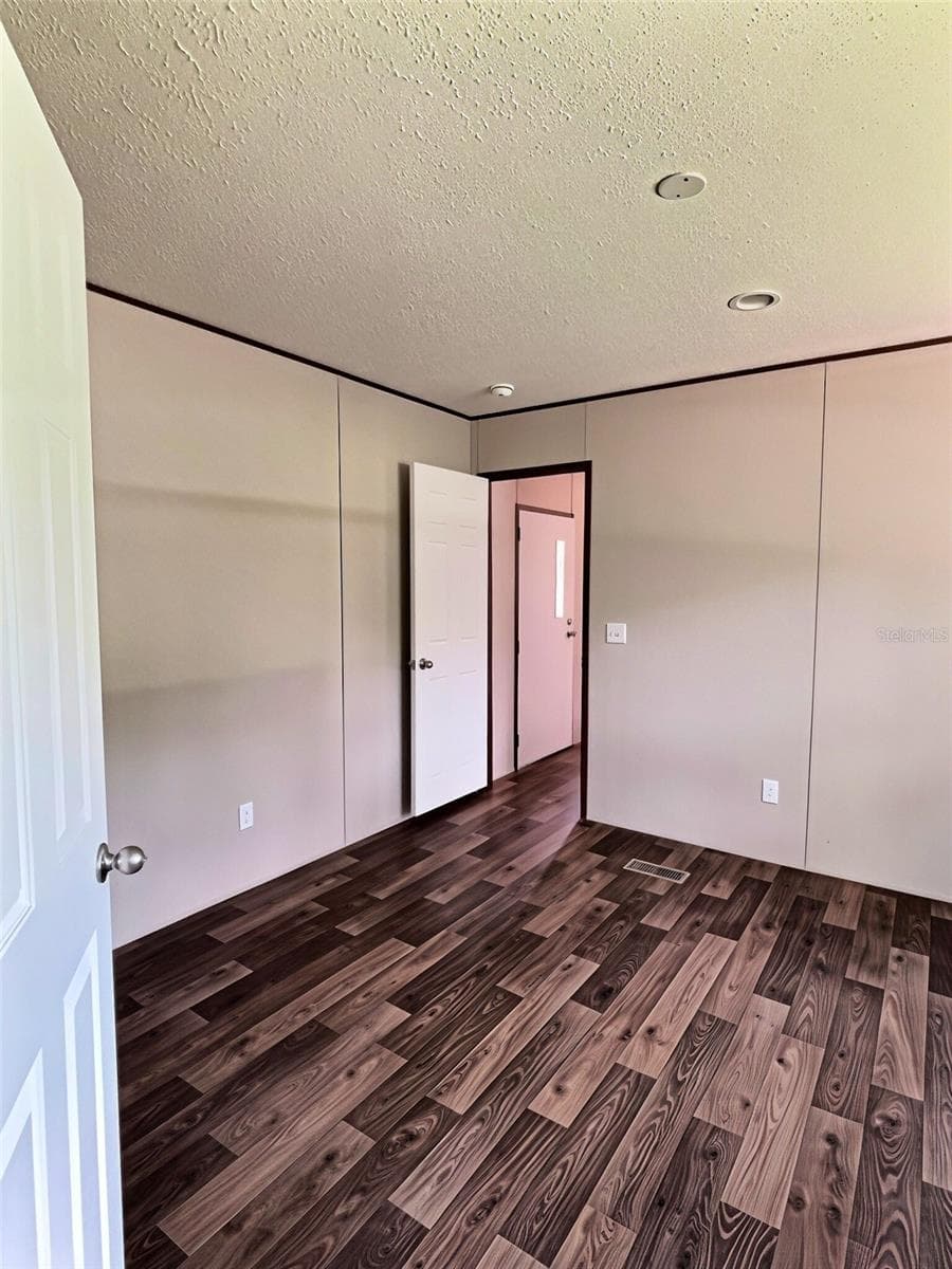 13354 TYRONE STREET — photo 14 of 36
