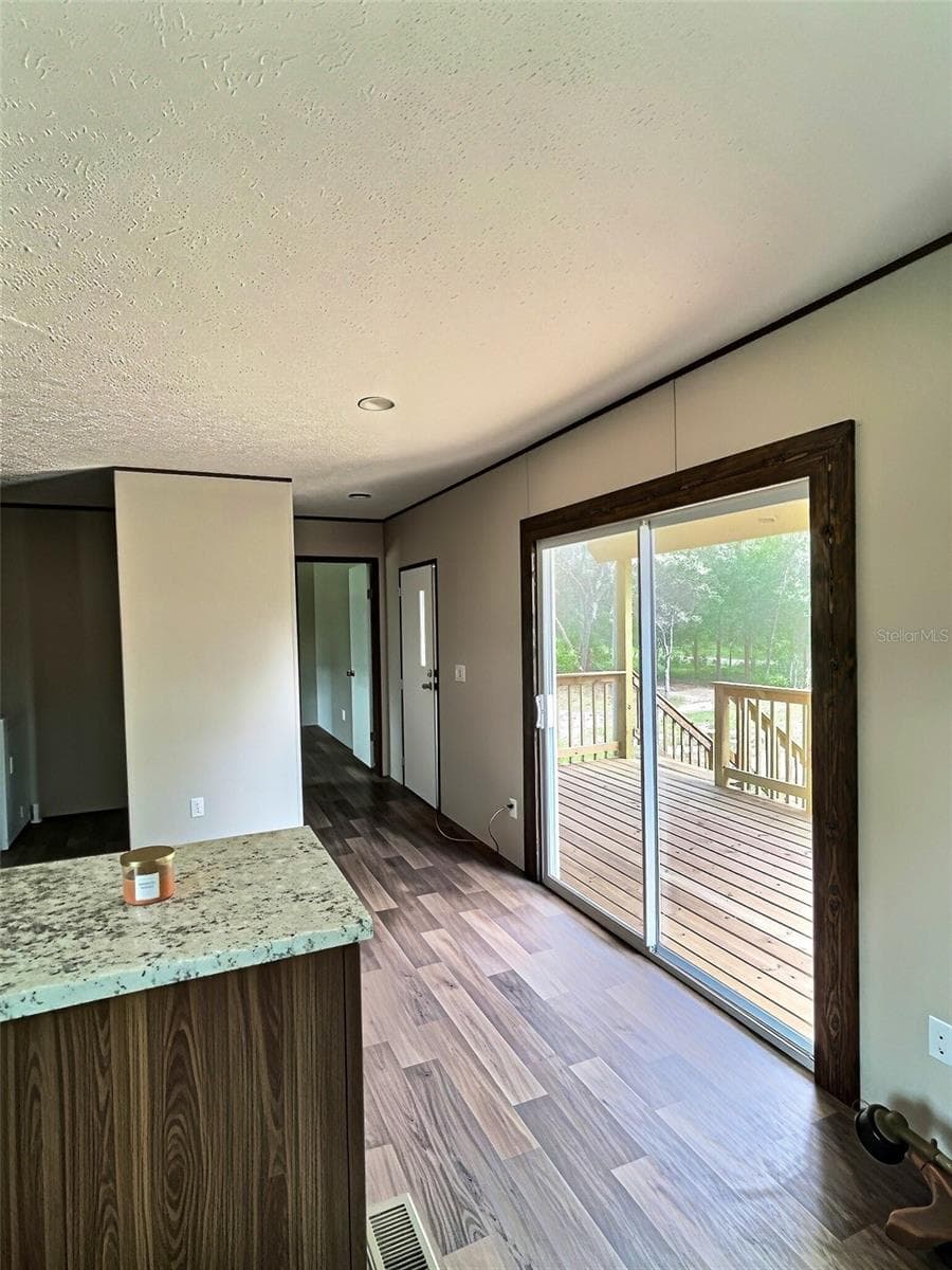 13354 TYRONE STREET — photo 9 of 36