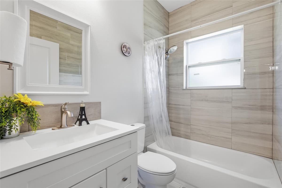 11426 LAKEVIEW DRIVE — photo 17 of 24