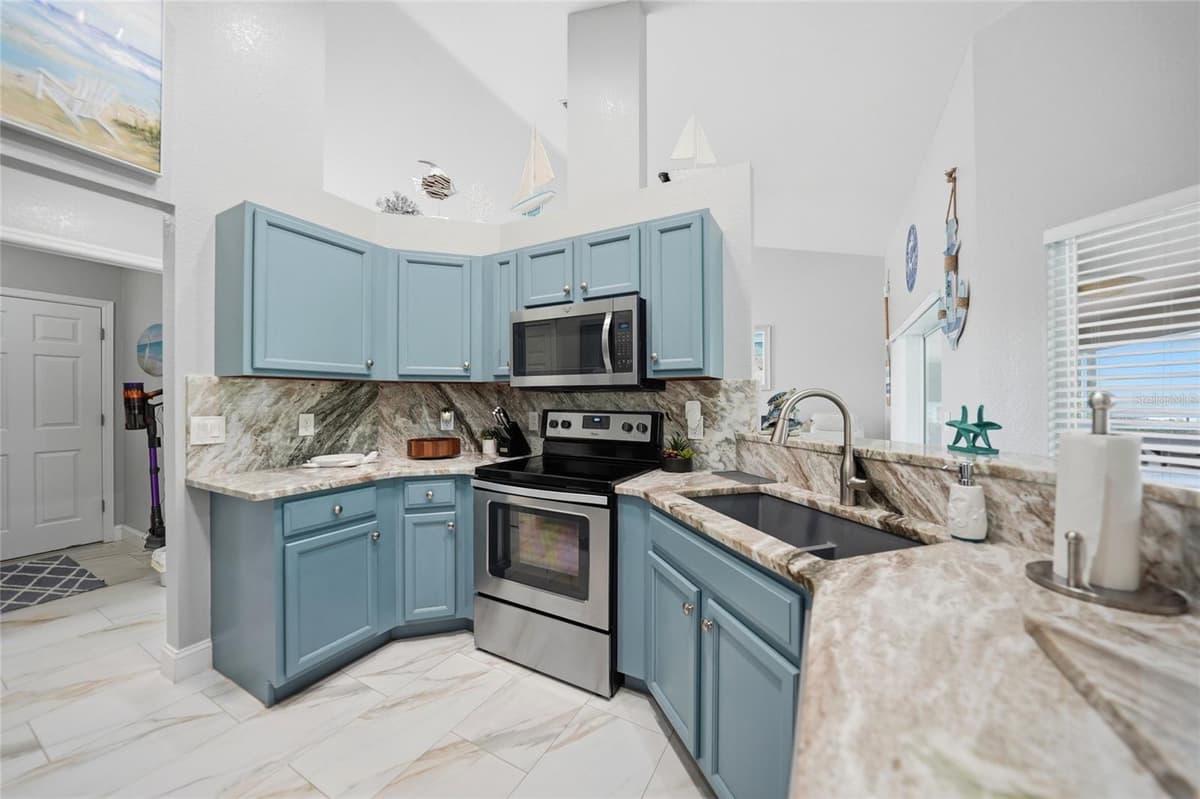 5379 ENSLEY TERRACE — photo 12 of 57