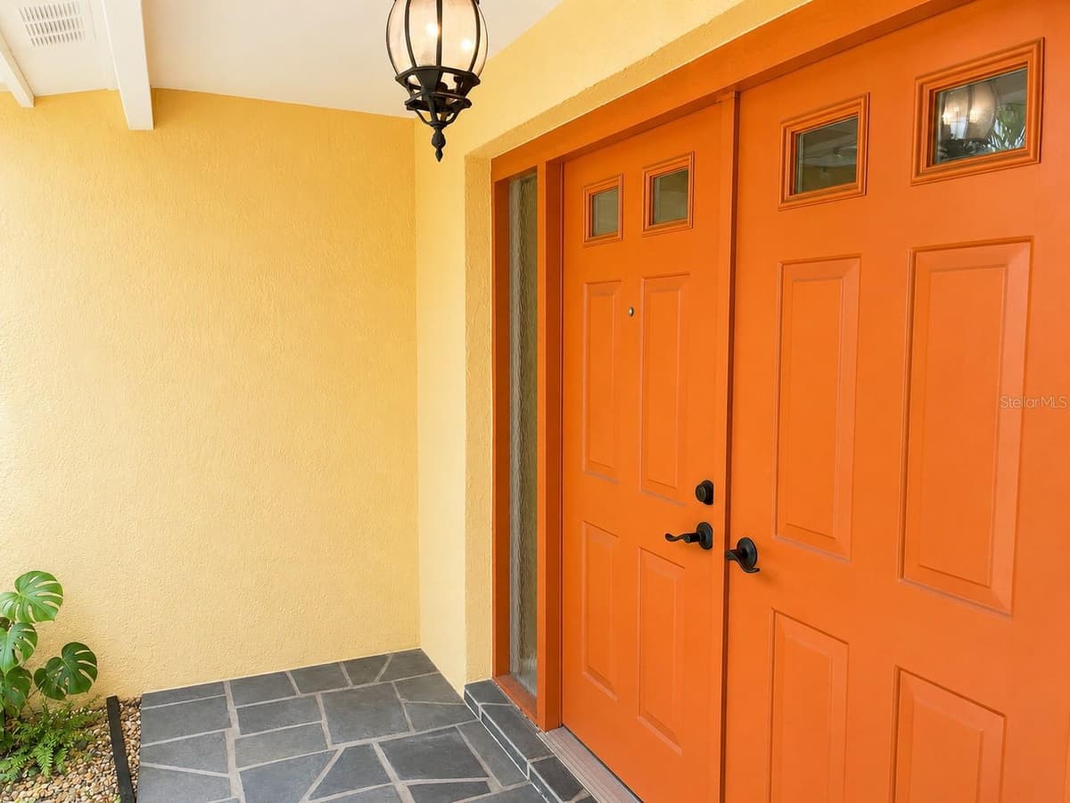 8433 MOULTON DRIVE — photo 8 of 29