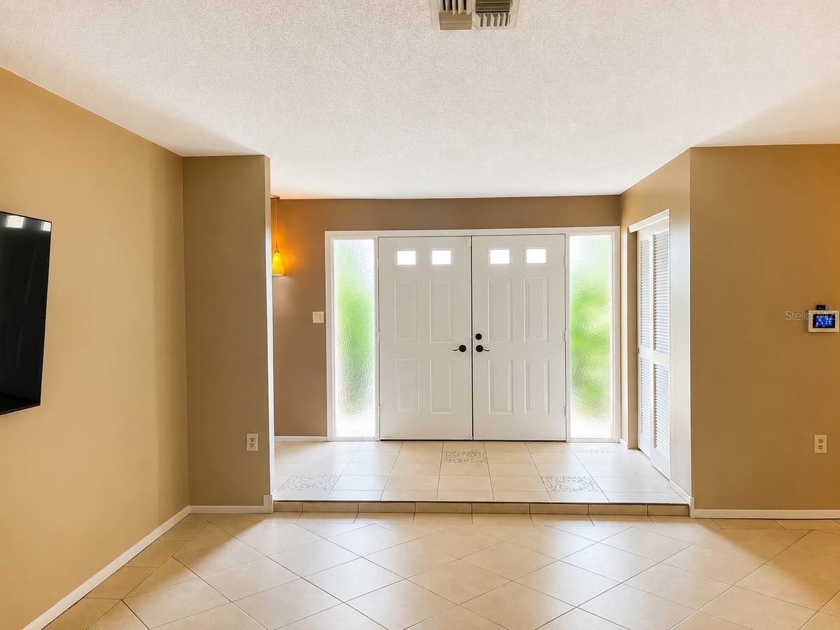 8433 MOULTON DRIVE — photo 9 of 29