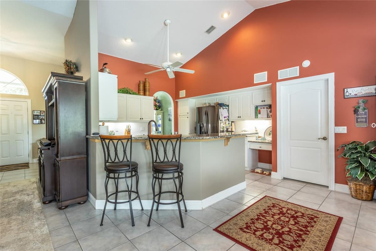 87 EASTWOOD DRIVE — photo 8 of 45