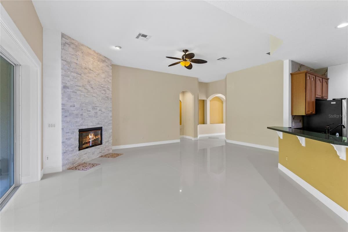 856 TIMBER ISLE DRIVE — photo 9 of 35