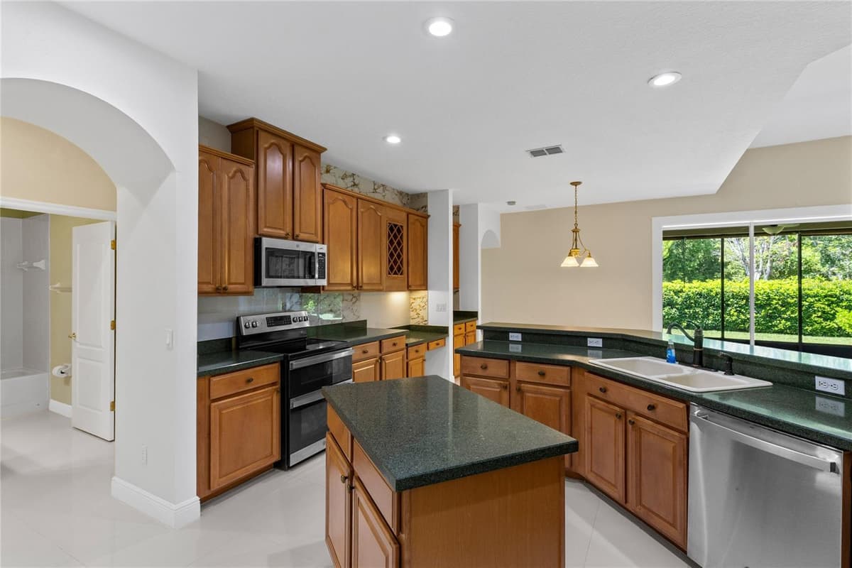 856 TIMBER ISLE DRIVE — photo 12 of 35