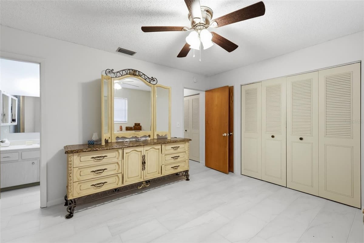 151 HILL AVENUE — photo 14 of 19