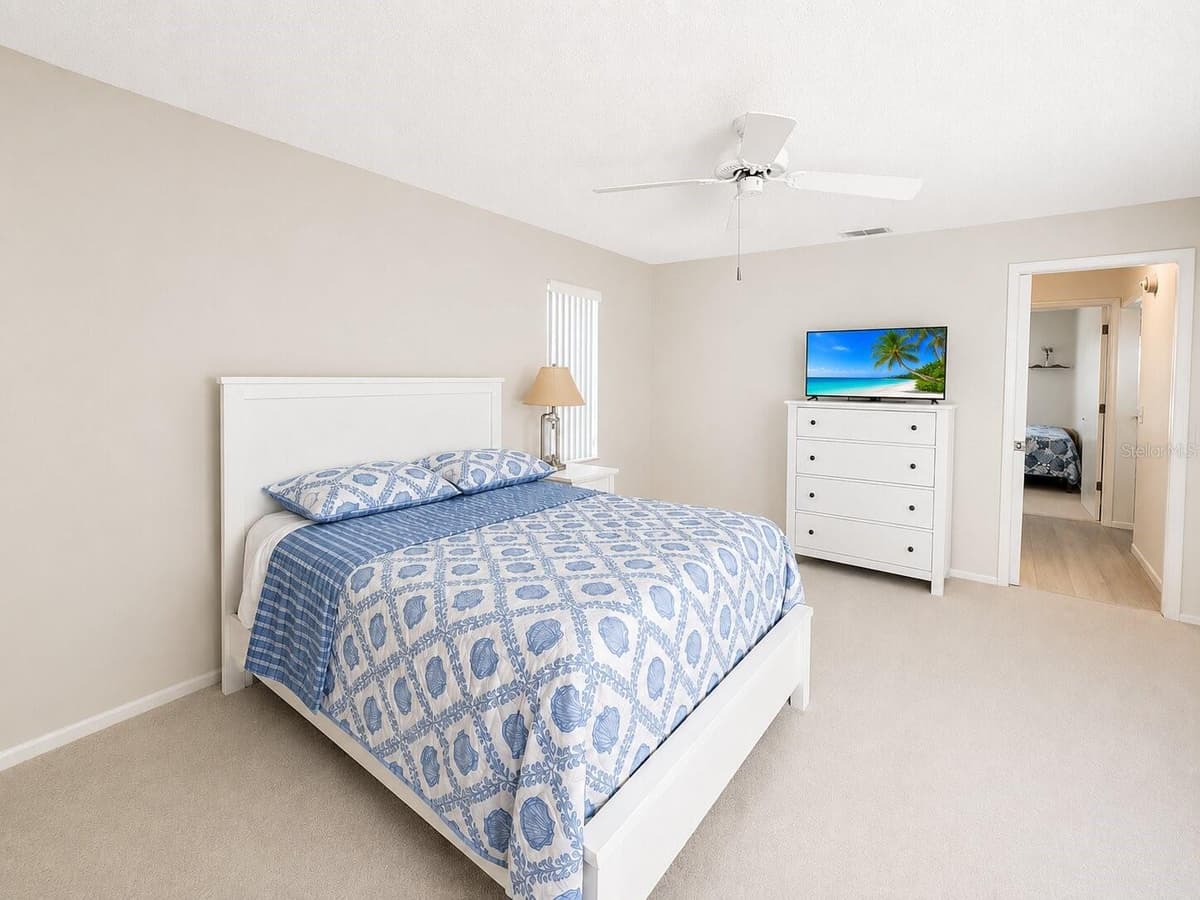 5908 GARDEN LAKES MAJESTIC — photo 15 of 42