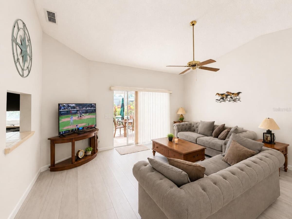 5908 GARDEN LAKES MAJESTIC — photo 5 of 42