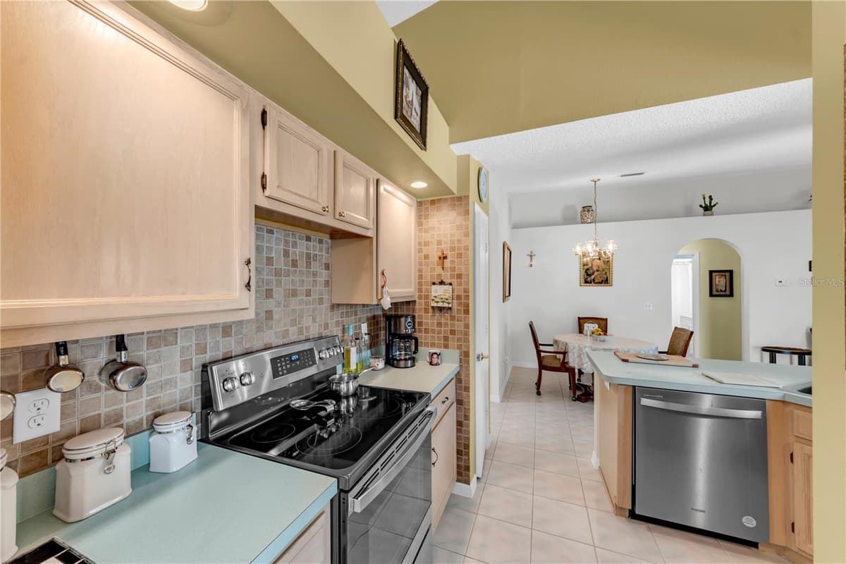 5146 WORTH COURT — photo 19 of 52