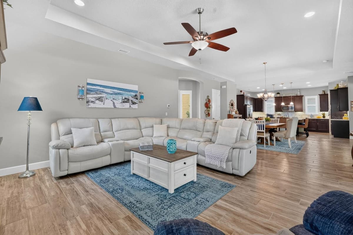 910 CREEKWOOD DRIVE — photo 16 of 66