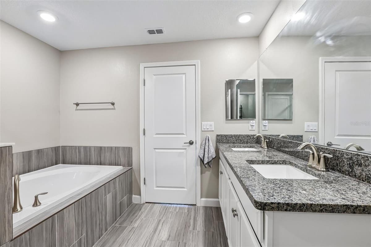 17448 RADIANT SHINE WAY — photo 16 of 29