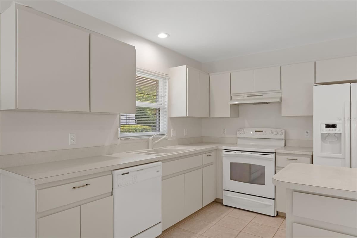 978 COLBERT COURT — photo 17 of 55
